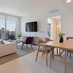 Corner 2Bd Apt With City&Water Views&Best Sunsets