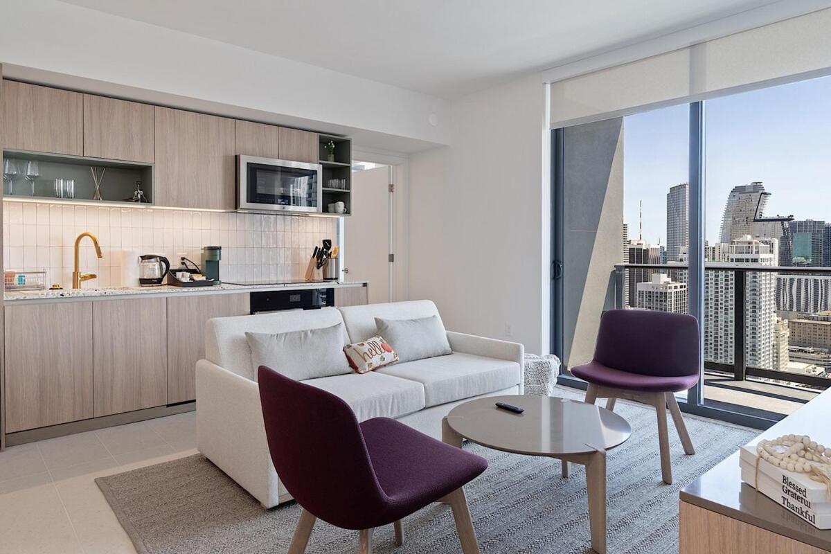 Corner 2bd With City&water Views&best Sunsets *