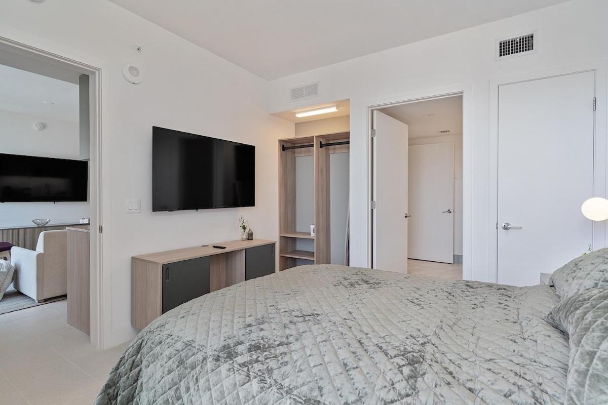 Corner 2bd With City&water Views&best Sunsets Miami