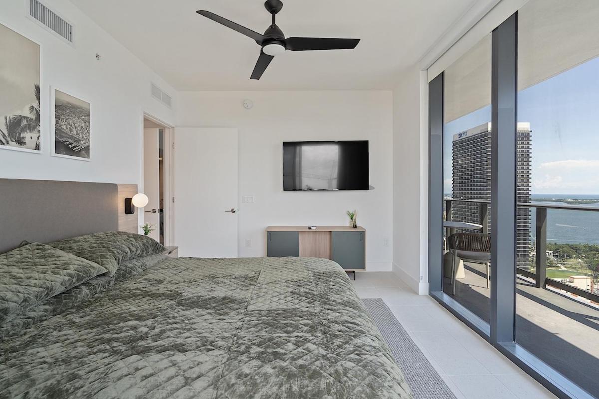 Corner 2bd With City&water Views&best Sunsets Appartement *